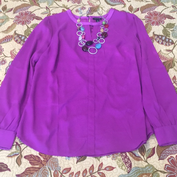 Ann Taylor Tops - EUC Ann Taylor Magenta Key Hole L/S Blouse M